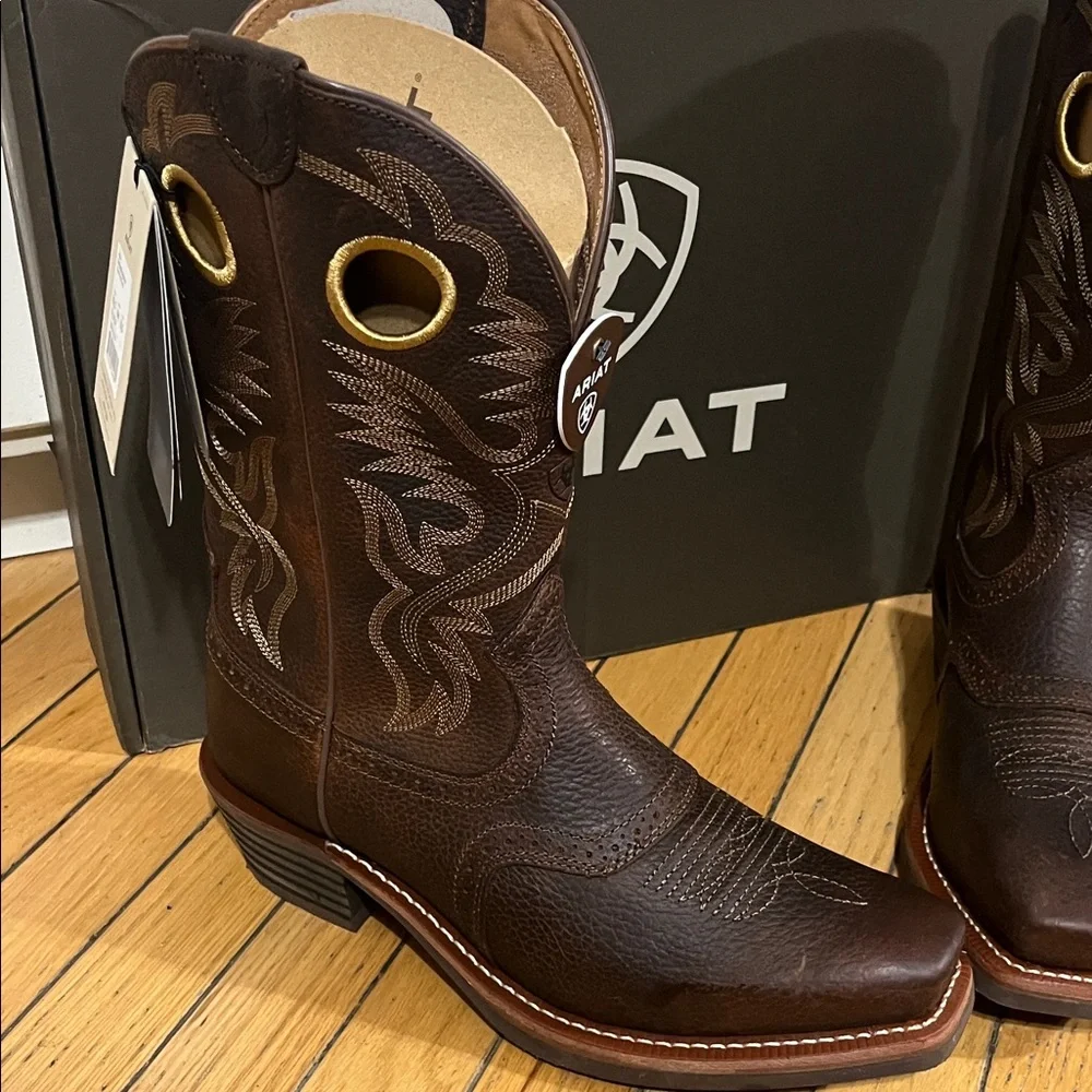 Ariat Dark Brown Western Pull-On Cowboy Boots with Gold Trim - Picture 5 of 9